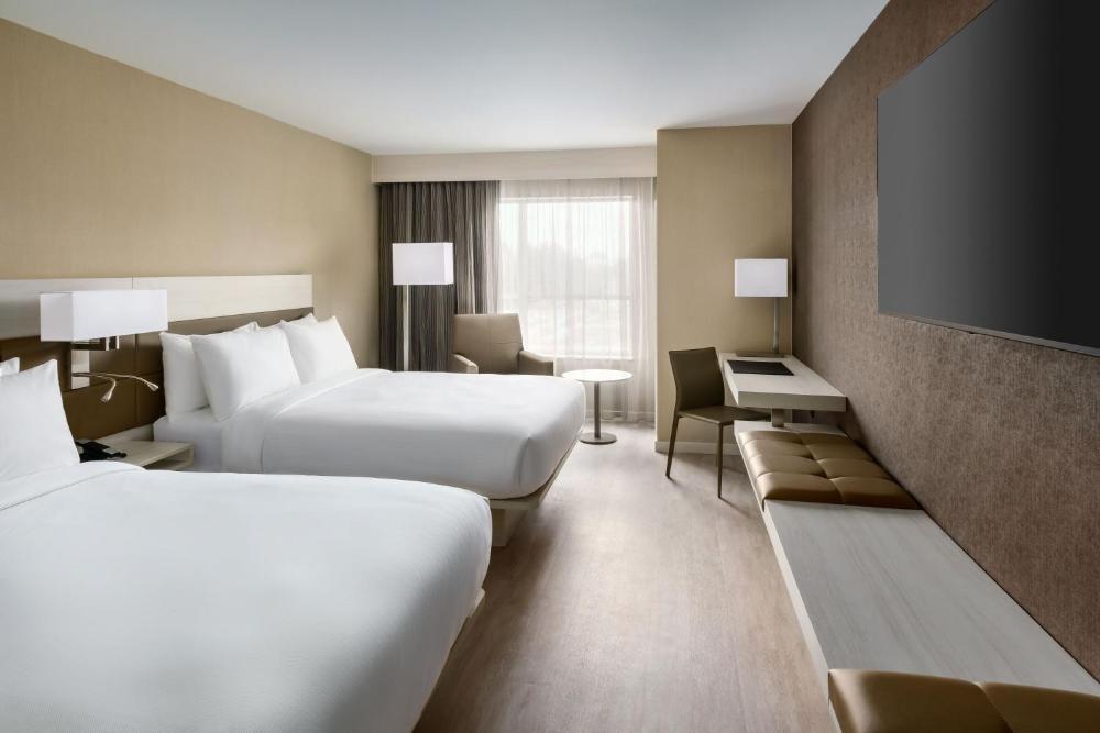 Queen Guest Room with Two Queen Beds interior